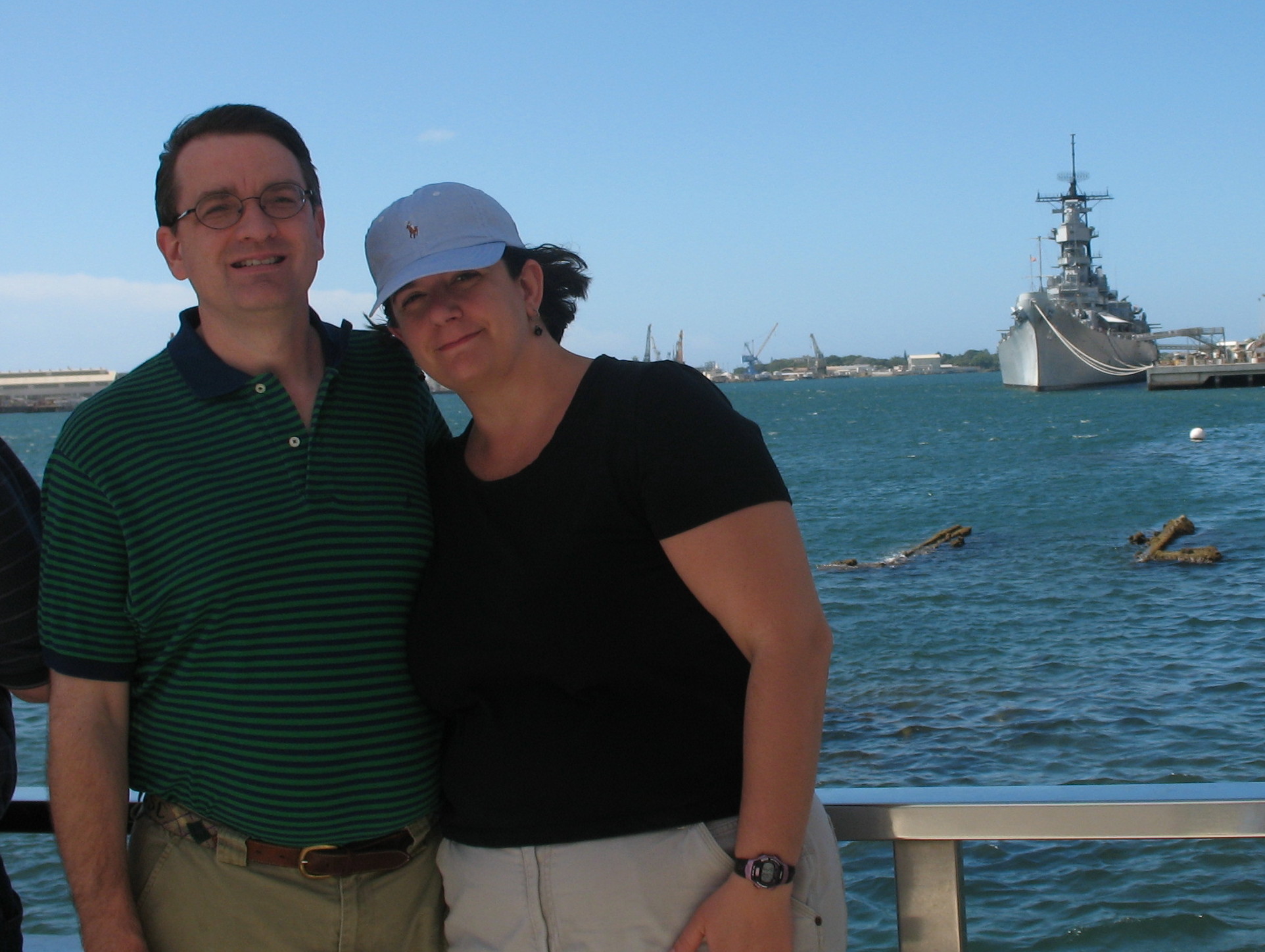 2007_02_17 RnB on USS Arizona with USS MO.jpg
